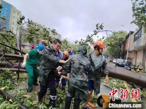 暴雨红色预警！台风“卡努”紧随而来，江西本周天气→