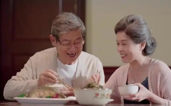 饭后午睡，老人身体的4大变化你注意到了吗？