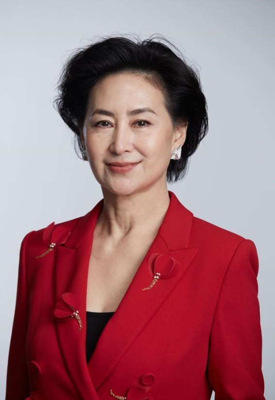 重庆文旅新动能：何超琼担任港澳顾问，揭示多元化发展路径