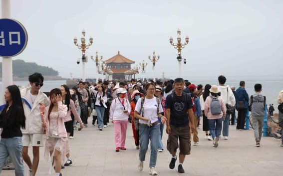 弘扬志愿精神，引领文明风尚——青岛市南区旅游景区志愿服务活动启动仪式盛大举行