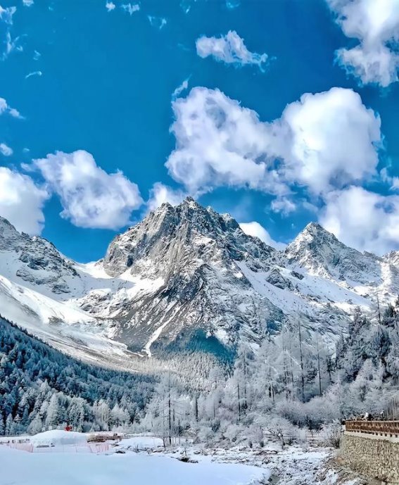 冬季仙境之旅：十大冰雪胜地，带你感受不一样的寒冬魅力