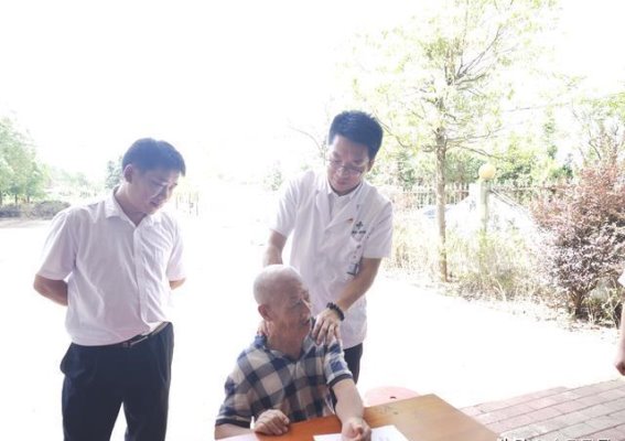 会昌县人民医院开展健康义诊活动 关注老年群体健康