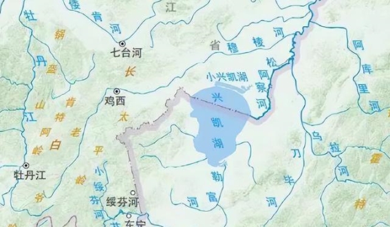 探寻兴凯湖：东亚之最的神秘之地