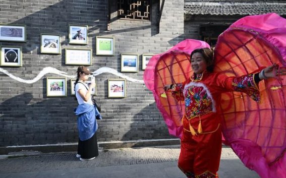 江苏高邮：非遗表演带动文化旅游新潮流